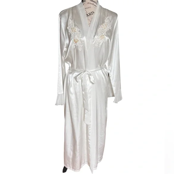 Silk satin white bridal lace night gown with robe